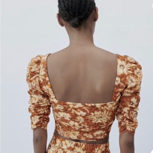 ZARA Floral Ruched Crop Top - Size Small - Picture 2 of 6